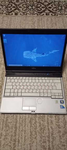Ноутбук Б-класс Fujitsu LifeBook S760 / 13" (1366x768) TN / Intel Core i5-560M (2 (4) ядра по 2.66 - 3.2 GHz) / 6 GB DDR3 / 120 GB SSD / Intel HD Graphics / WebCam / DVD-ROM б/у | Зображення 1