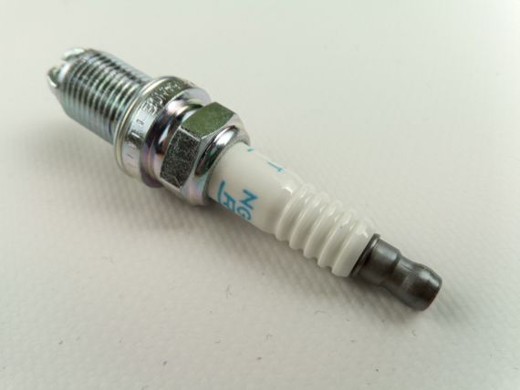 Свічка запалювання NGK BKUR6ET-10/2397 VAG | Зображення 2