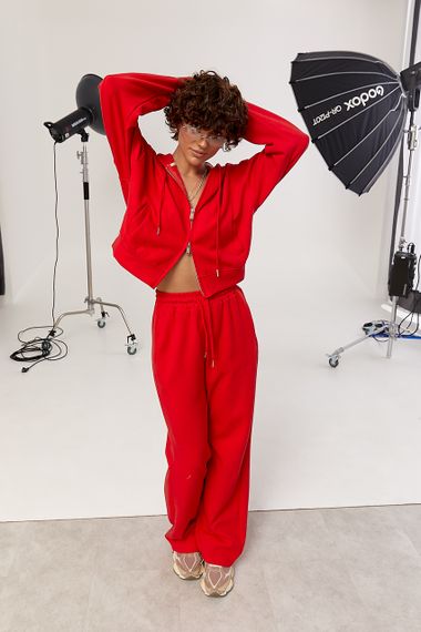 Спортивний костюм в дрібний рубчик з прямими штанами та худі на блискавці - червоний цвет, L (є розміри) | Зображення 4