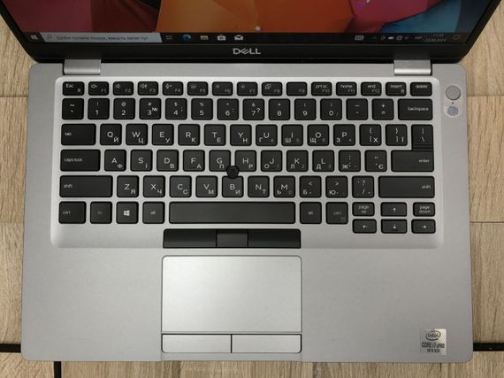Ультрабук Б-класс Dell Latitude 5411 / 14" (1920x1080) IPS / Intel Core i7-10850H (6 (12) ядра по 2.7 - 5.1 GHz) / 8 GB DDR4 / 240 GB SSD M.2 / Intel UHD Graphics / WebCam / Windows 10 б/у | Зображення 2