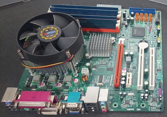 Комплект: Материнська плата Elitegroup G41T-M9 V1.0 / Intel Pentium E5800 (2 ядра по 3.2 GHz) / Intel GMA X4500 Graphics / Socket 775 / 8 GB DDR3 + Кулер б/в | Зображення 3