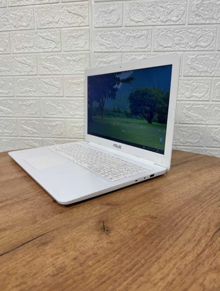 Ноутбук Asus E502NA White FHD Pentium N4200 4Gb HDD 500Gb Б/В | Зображення 1
