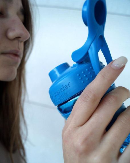 Шейкер спортивний (пляшка) BlenderBottle SportMixer Flip 28oz/820ml Cyan | Зображення 2
