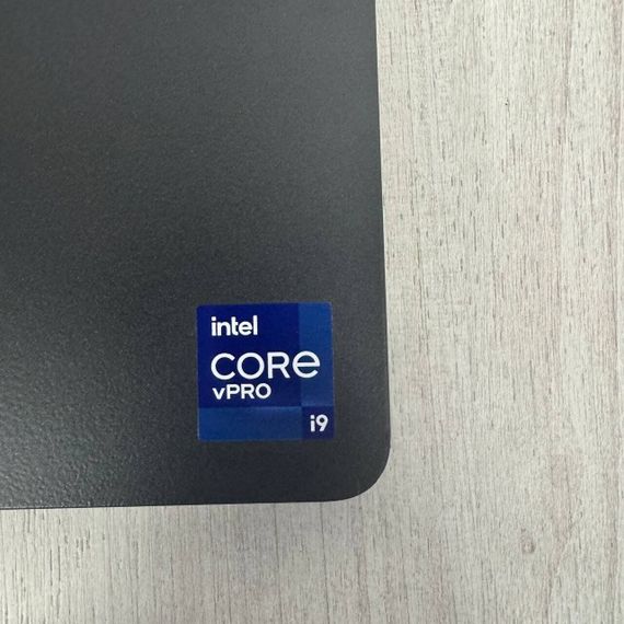 Мобильная рабочая станция Dell Precision 7560 / 15.6" (1920x1080) IPS / Intel Core i9-11950H (8 (16) ядер по 2.6 - 5.0 GHz) / 16 GB DDR4 / 512 GB SSD / nVidia RTX A4000, 8 GB GDDR6, 256-bit / WebCam б/у | Зображення 2
