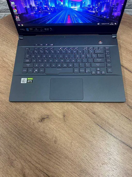 Ноутбук Asus ROG GU502LW 15,6" 240Hz i7 10750H 16Gb SSD 1Tb RTX 2070 MaxQ Б/В | Зображення 2