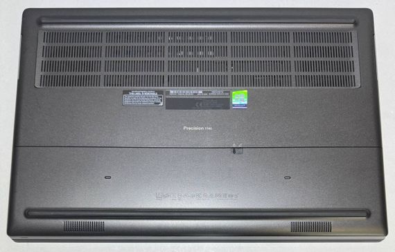 Мобильная рабочая станция Dell Precision 7740 / 17.3" (1920x1080) IPS / Intel Core i7-9850H (6 (12) ядра по 2.6 - 4.6 GHz) / 32 GB DDR4 / 512 GB SSD / nVidia Quadro RTX 3000, 6 GB GDDR6, 192-bit / WebCam б/у | Зображення 6