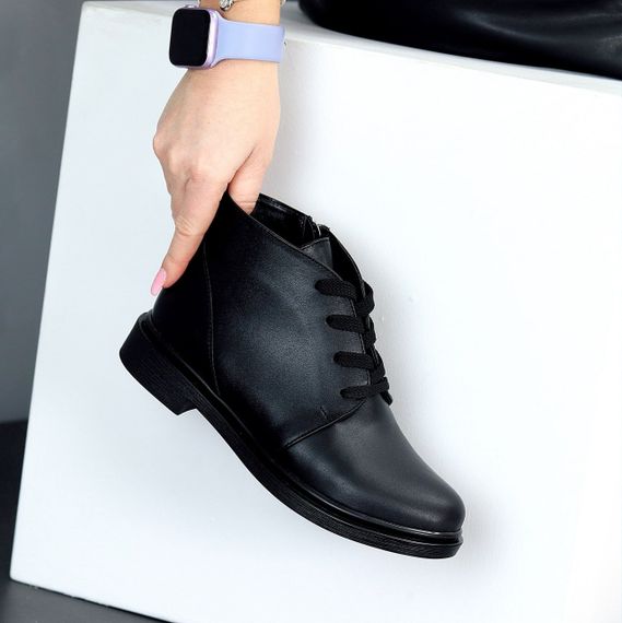 Класичні чорні черевики натуральна шкіра низький хід