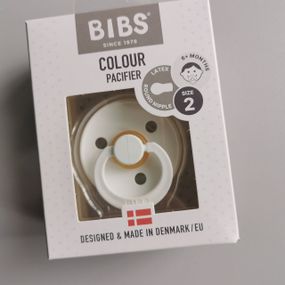 Соска  пустушка Bibs Colour latex 6-18 міс white