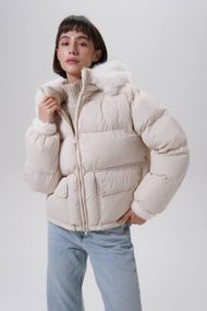 Пуховик с опушкой укороченный Cozy Puffer, молочный S-M