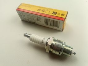 Свічка запалювання NGK BP5HS/4111 (мопед)