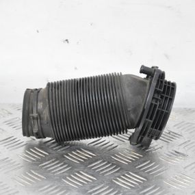 Патрубок повітряного фільтра 1.4 TSI Volkswagen Golf V Passat B6 2003-2010 Трубка фільтра повітря Фольксваген Гольф 5 1K0129684AN