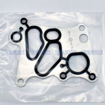 Прокладка корпуса масляного фильтра Mercedes Benz M271 W204/212/R172/A207  07-16, Elring, 716.330,