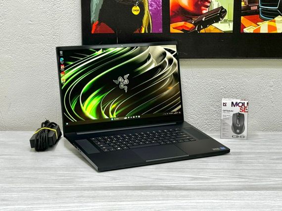 Игровой ноутбук Б-класс Razer Blade RZ09-0406 / 17.3" (1920x1080) IPS / Intel Core i7-11800H (8 (16) ядер по 2.3 - 4.6 GHz) / 16 GB DDR4 / 1000 GB SSD / nVidia GeForce RTX 3060, 6 GB GDDR6, 192-bit / Win 11 Home б/у | Зображення 2