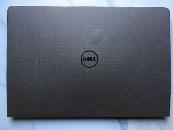 Игровой ноутбук Dell Inspiron 15-5559 (P51F) / 15.6" (1366х768) TN / Intel Core i7-6500U (2 (4) ядра по 2.5 - 3.1 GHz) / 8 GB DDR3 / 256 GB SSD / AMD Radeon R5 M335, 4 GB DDR3, 64-bit / WebCam б/у | Зображення 2