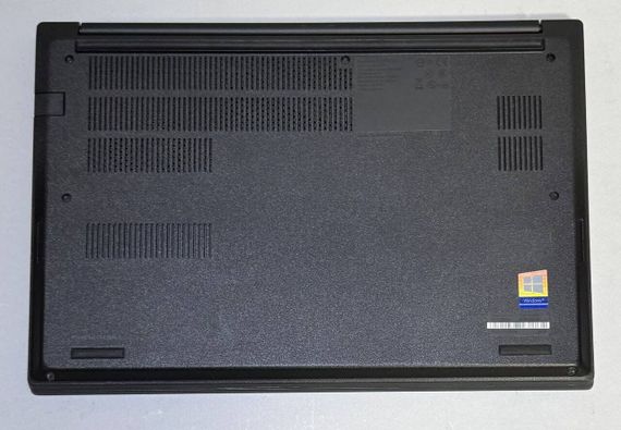Ноутбук Lenovo ThinkPad E14 Gen 2 / 14" (1920x1080) IPS / AMD Ryzen 3 4300U (4 ядра по 2.7 - 3.7 GHz) / 12 GB DDR4 / 256 GB SSD / Intel UHD Graphics / WebCam б/в | Зображення 6