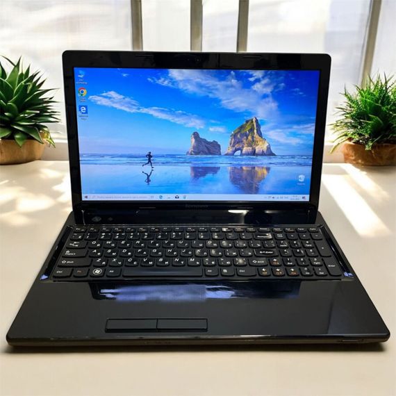 Ноутбук Б-класс Lenovo G580 / 15.6" (1366x768) TN / Intel Celeron B830 (2 ядра по 1.8 GHz) / 4 GB DDR3 / 120 GB SSD / Intel HD Graphics / WebCam б/у | Зображення 1