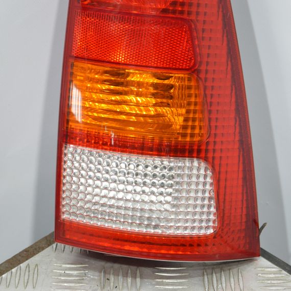 Ліхтар задній правий Ford Focus I 1998-2005 універсал Фара стоп задня права Форд Фокус 1 1M5113404CB | Зображення 2
