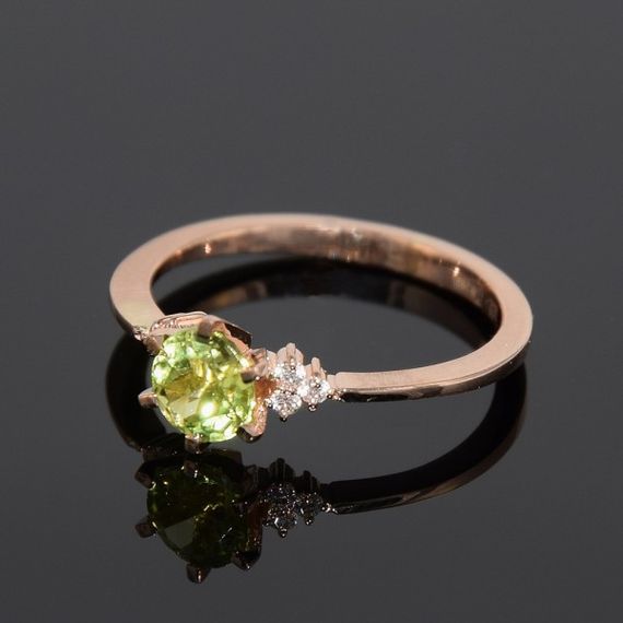 Кольцо из красного золота с хризолитом 20.5 | Зображення 2