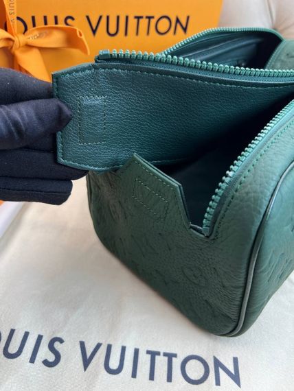Несесер Louis Vuitton Dopp Kit Taurillon Monogram косметичка зелена c870 | Зображення 2