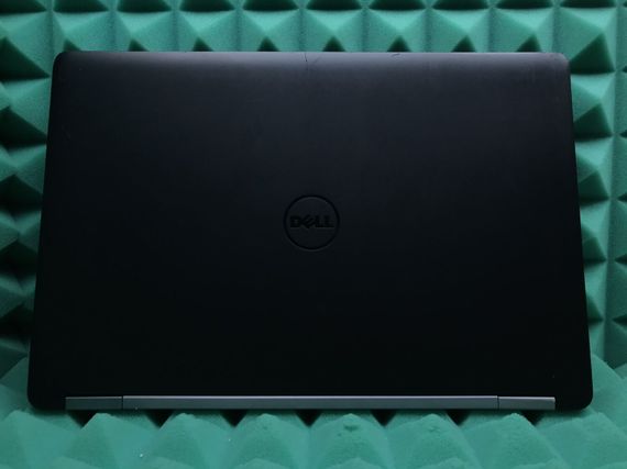 Ноутбук Б-класс Dell Latitude E5570 / 15.6" TN / Core i3-6100U (2(4) ядра по 2.3GHz) / 8GB DDR4 / 256GB SSD / HD Graphics 520 / HDMI / Win 10 б/у | Зображення 4