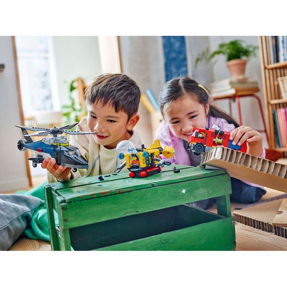 Конструктор LEGO City Ремікс вертольотів, пожежних машин і підводних човнів (60462) | Зображення 8
