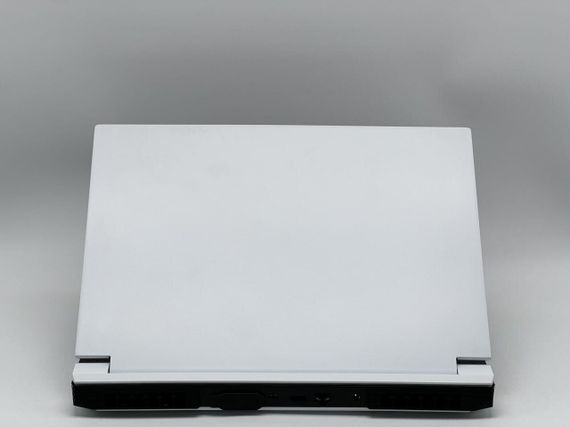 Игровой ноутбук Eluktronics PROMETHEUS XVI G2 / 16" (2560x1600) IPS / Intel Core i7-13700HX (16 (24) ядер по 2.1 - 5.0 GHz) / 32 GB DDR5 / 2048 GB SSD / nVidia GeForce RTX 4080, 12 GB GDDR6, 192-bit / WebCam б/у | Зображення 4