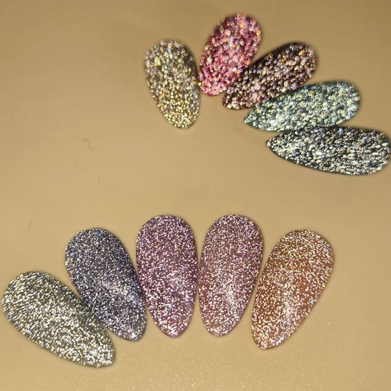 Світловідбивний гель-лак Bee Nails Nude Disco №6 з ефектом котячого ока 8мл | Зображення 4