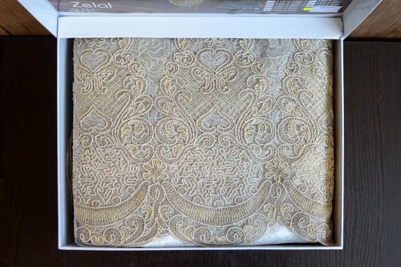 Велюрова скатертина з мереживом Haspen 160×350 см Zelal, кремова | Зображення 5