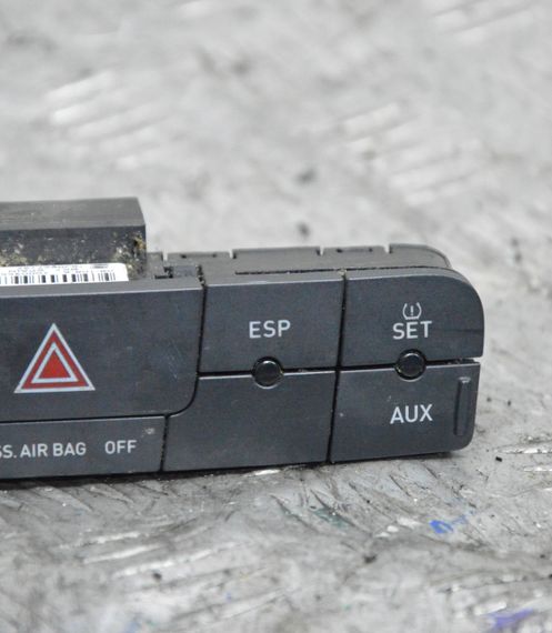 Блок кнопок аварійка Seat Ibiza IV 2008-2017 Панель перемикачів Сеат Ібіза 4 6J0927137 | Зображення 2