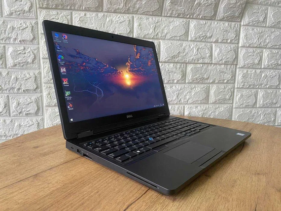 Ноутбук Dell Precision 3520 15.6"HD/i7 7820HQ/8Gb/SSD180M2/QuadroM620-2Gb | Зображення 1