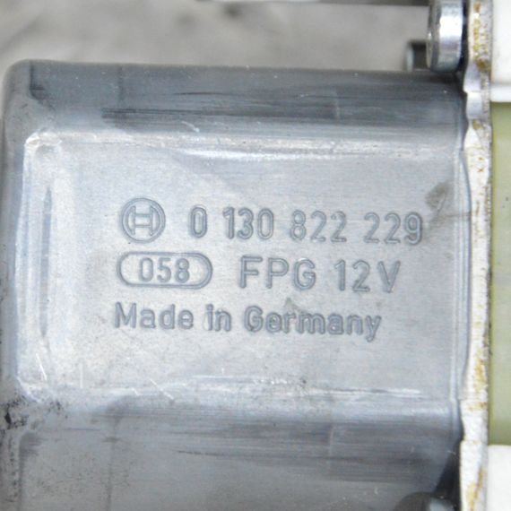 Моторчик склопідйомника передній лівий Volkswagen Passat B6 Golf V 2003-2010 Фольксваген Пасат 1K4837401N | Зображення 3