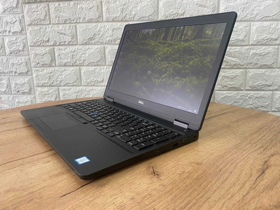 Ноутбук Dell Latitude 5590 15.6"FHD/IPS/i5 8350U/8Gb/SSD256GbM2/MX130-2Gb | Зображення 2