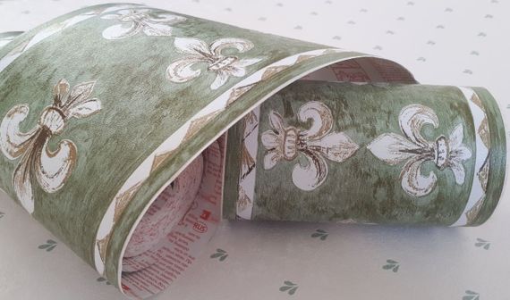 Пленка самоклеющаяся бордюрная 10,6х1000cm водостойкая герольдические лилии на зеленом фоне | Зображення 2