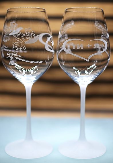 Набор винных бокалов 480 мл. Ты и Я с голубями свадебные фужеры подарок для пары | Зображення 1