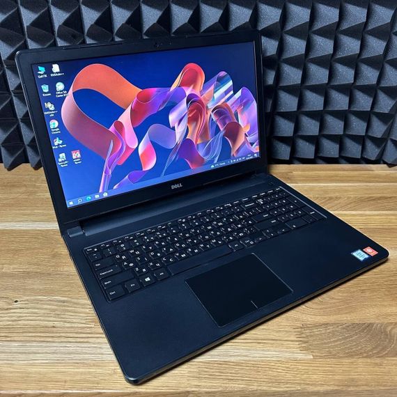 Ноутбук Б-клас Dell Vostro 15 3559 / 15.6" (1366x768) TN / Intel Core i5-6200U (2 (4) ядра по 2.3 - 2.8 GHz) / 8 GB DDR3 / 128 GB SSD / Intel HD Graphics 520 / WebCam б/в | Зображення 2