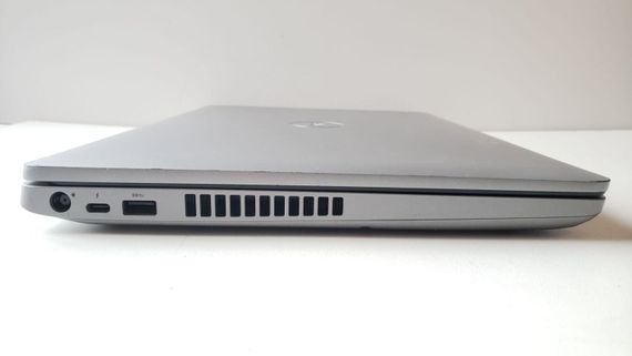 Мобильная рабочая станция Б-класс Dell Precision 3551 / 15.6" (1920x1080) IPS / Intel Core i7-10850H (6 (12) ядер по 2.7 - 5.1 GHz) / 16 GB DDR4 / 512 GB SSD / nVidia Quadro P620, 4 GB GDDR5, 128-bit / WebCam б/у | Зображення 3