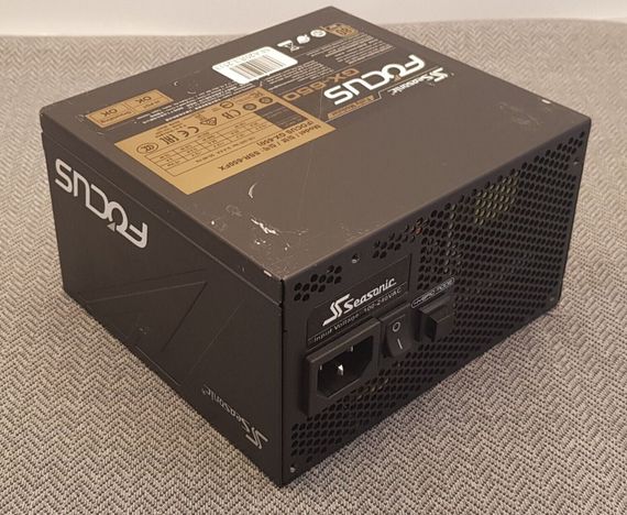 Блок питания Seasonic Focus GX-650 650W (SSR-650FX) / 650W / 24+4(4)+4(8) pin б/у | Зображення 4