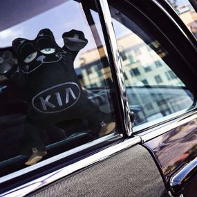 Игрушка кот Саймона в машину c вышивкой KIA киа черный автомобилисту 02990