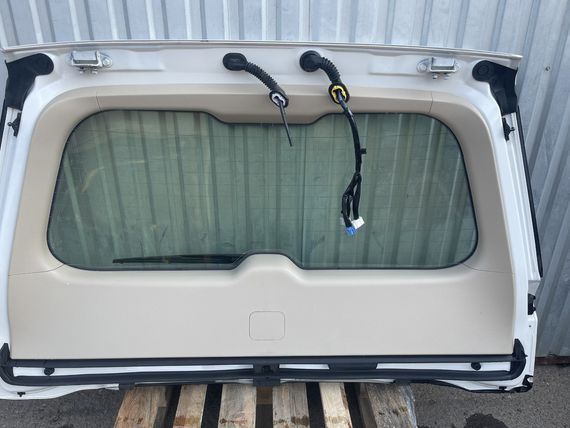 Кришка багажника верхня 2016-2023 біла (USED, оригінал) для Toyota Land Cruiser 200 | Зображення 4