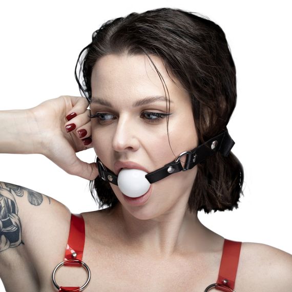 Кляп силіконовий Feral Feelings Silicon Ball Gag Black/White, чорний ремінець, біла кулька | Зображення 1