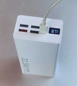 Повербанк KL112 30000 mAh 22.5W — Максимум енергії в компактному корпусі