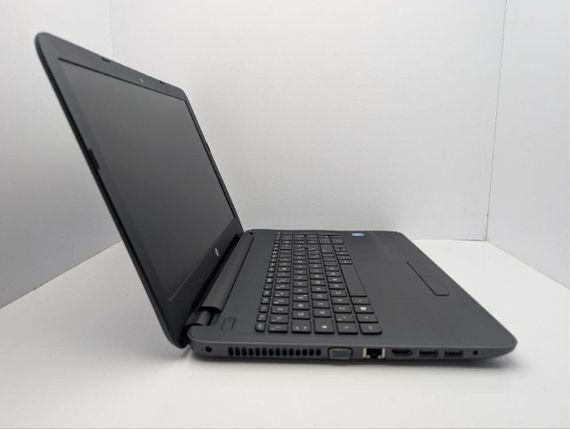 Ноутбук HP 250 G5 / 15.6" (1366x768) TN / Intel Celeron N3060 (2 ядра по 1.6 - 2.48 GHz) / 8 GB DDR3 / 500 GB HDD / Intel HD Graphics 400 / WebCam / DVD-ROM б/у | Зображення 3