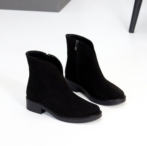 Практичні універсальні чорні зимові черевики замшеві низький хід | Зображення 3