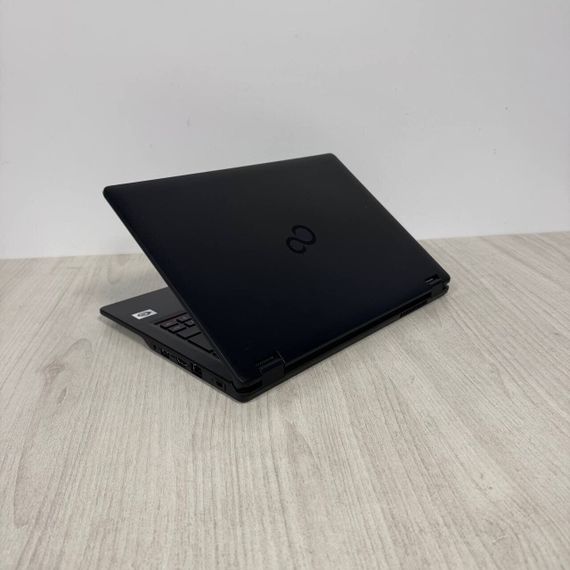 Ноутбук Fujitsu LifeBook E5411 / 14" (1920x1080) IPS / Intel Core i3-1115G4 (2 (4) ядра по 1.7 - 4.1 GHz) / 16 GB DDR4 / 256 GB SSD / Intel UHD Graphics / WebCam б/у | Зображення 5