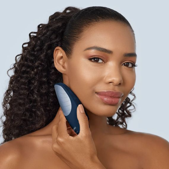 Електронна звукова термо щітка для обличчя GESKE Sonic Thermo Facial Brush 6в1 gray, Синій | Зображення 3