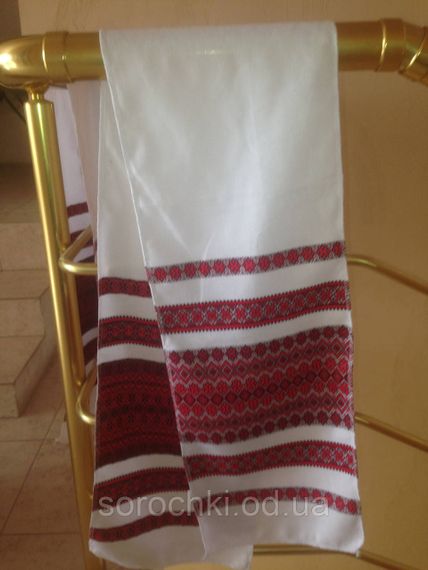 Рушники з  орнаментом, домоткана тканина