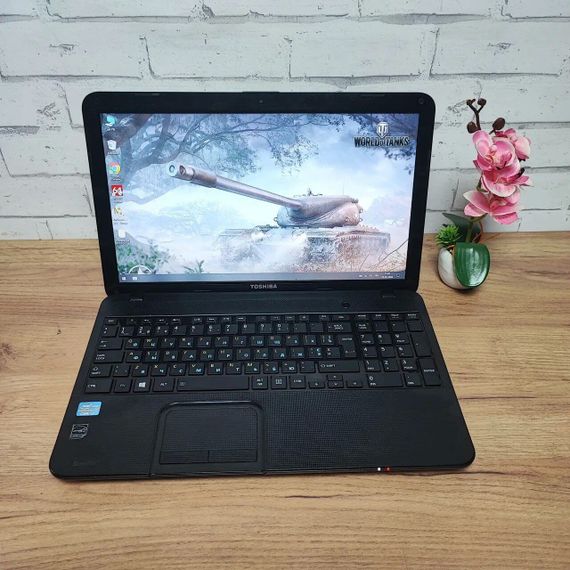 Ноутбук Б-клас Toshiba Satellite C855 / 15.6" (1366x768) TN / Intel Core i5-3230M (2 (4) ядра по 2.6 - 3.2 GHz) / 8 GB DDR3 / 128 GB SSD / Intel HD Graphics 3000 / WebCam / DVD-ROM б/в | Зображення 1