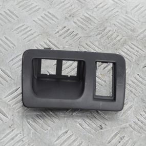 Декоративна накладка кнопок салона Peugeot 607 рестайлінг рамка Пежо 607 9629448877