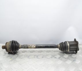 Піввісь передня ліва 2.0 TFSI quattro Audi A4 B7 2004-2008 Піввісь ліва Ауді а4 б7 8E0407271BN