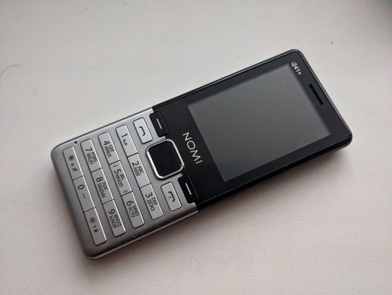 Телефон nomi i241+ бу